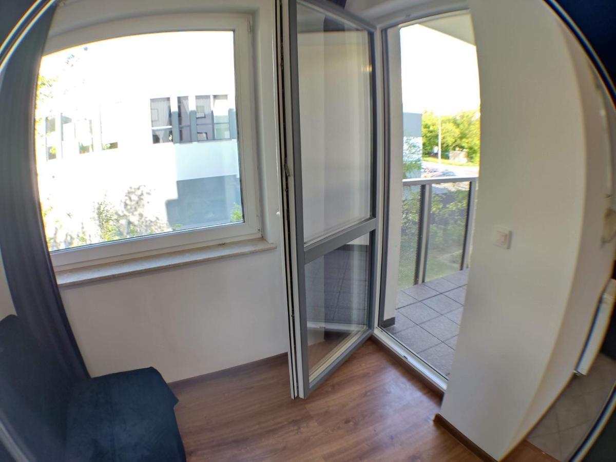 2110 Zwyciestwa 5n - Tanie W Apartamencie - Samodzielne Zameldowanie - Self Check In Apartamento