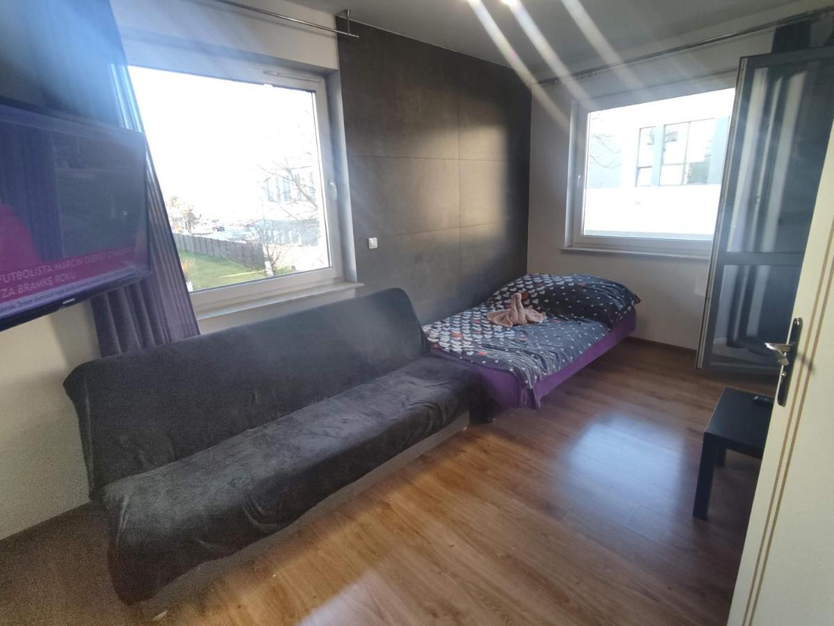 2110 Zwyciestwa 5n - Tanie W Apartamencie - Samodzielne Zameldowanie - Self Check In Apartment